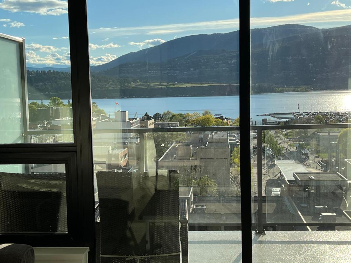 Amazing Brand New Lakeview Condo Downtown Kelowna Exterior photo