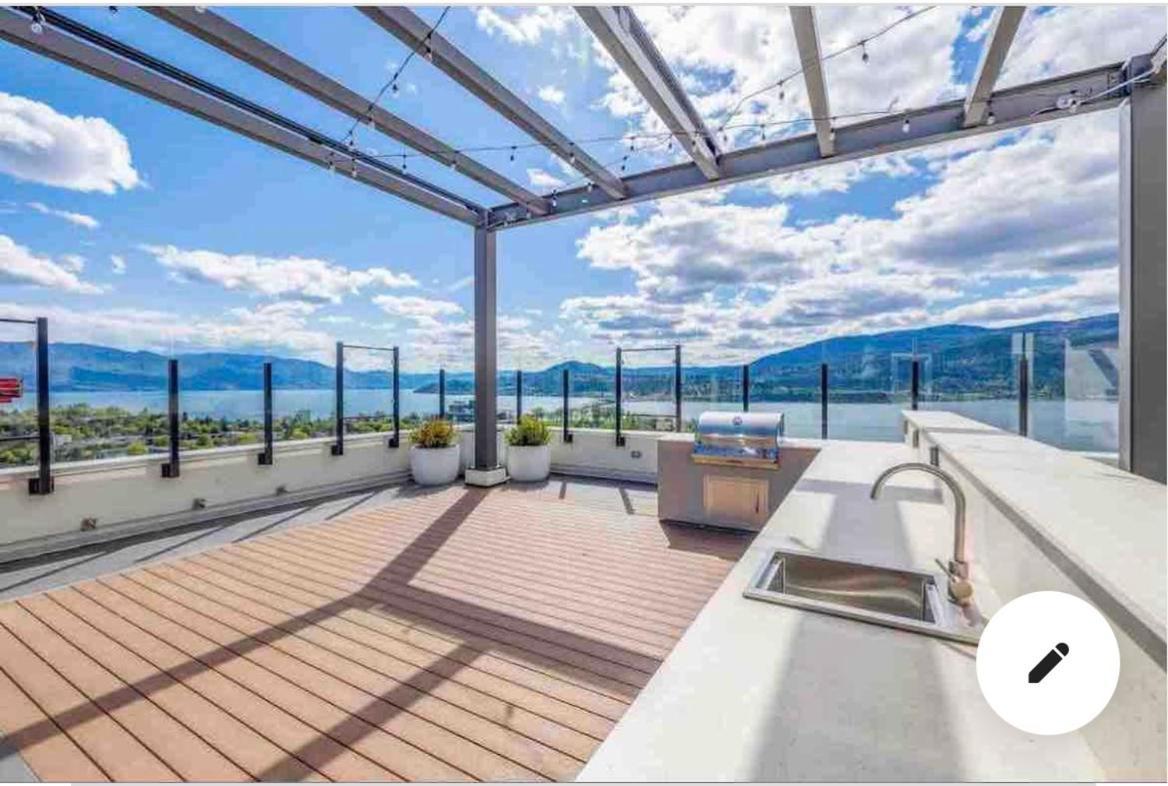 Amazing Brand New Lakeview Condo Downtown Kelowna Exterior photo